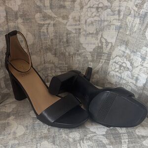 SOUL Naturalizer Black Block Heel Sandals with Ankle Strap